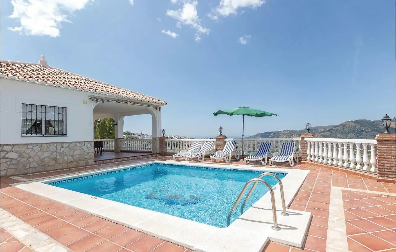 Beautiful Home In Frigiliana With Kitchenette